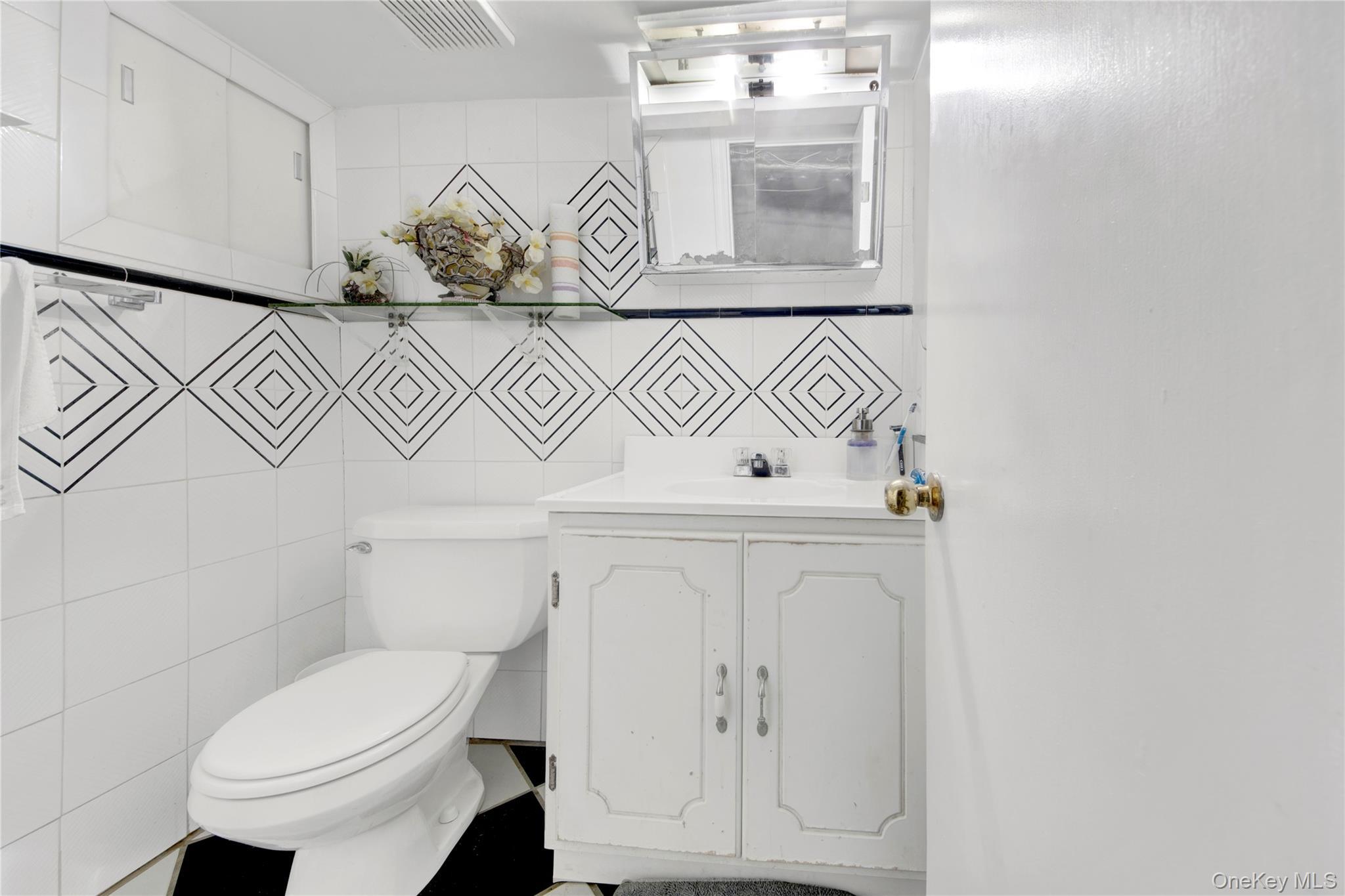 Single Family Park Westchester County, NY 10603, MLS-930005-17