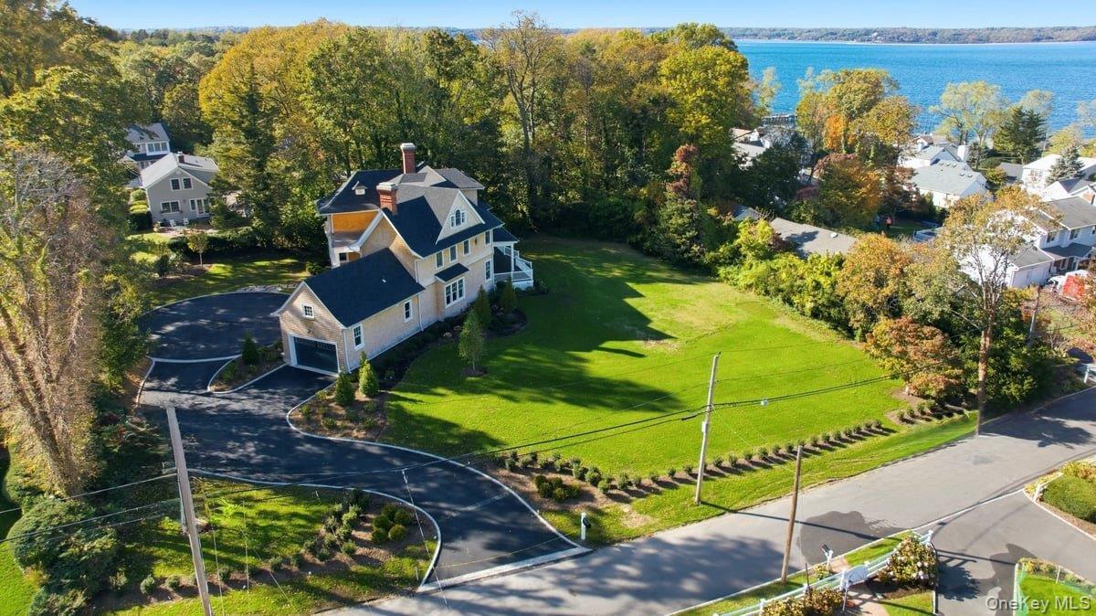 Single Family Soundview Suffolk County, NY 11743, MLS-930034-2