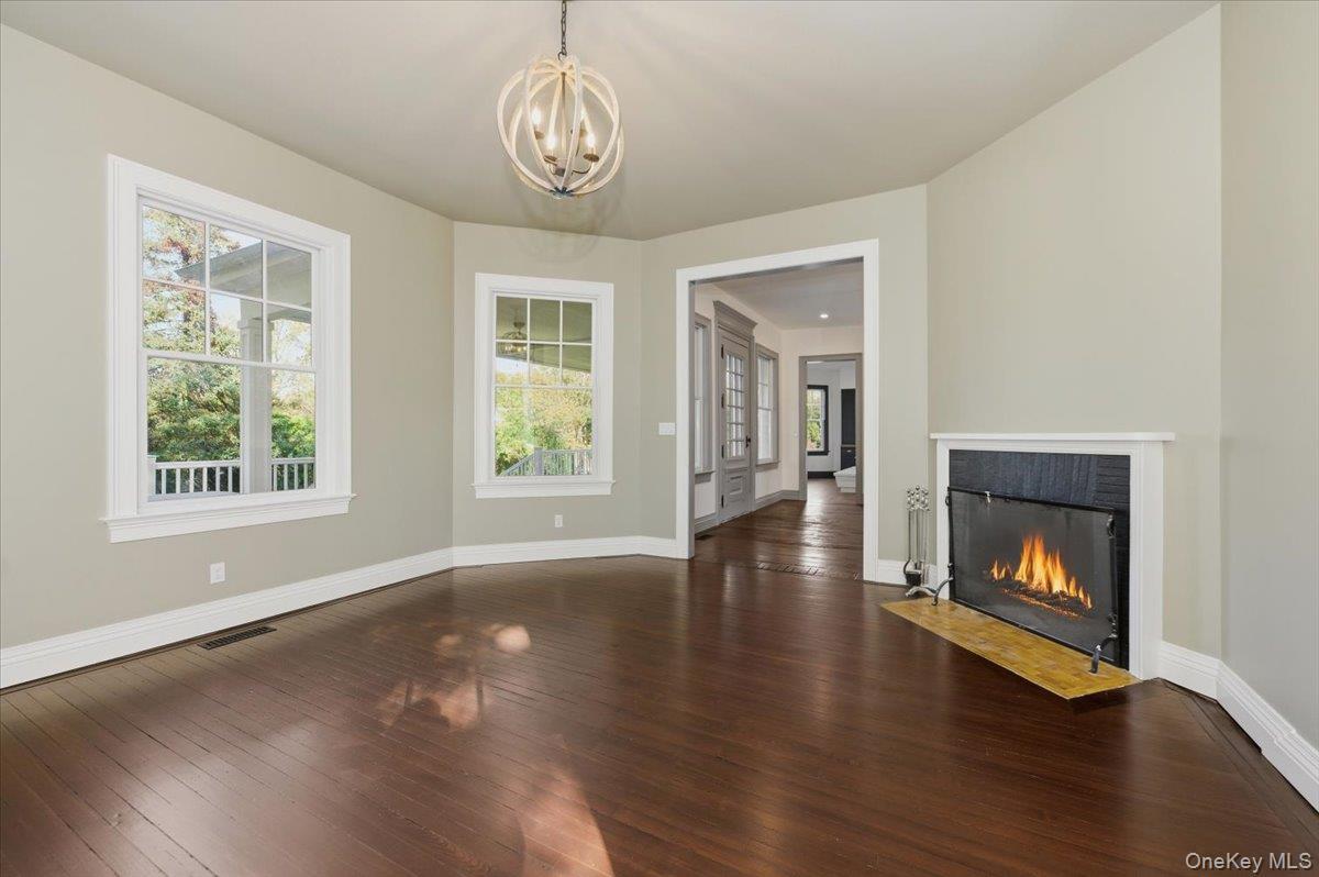 Single Family Soundview Suffolk County, NY 11743, MLS-930034-7