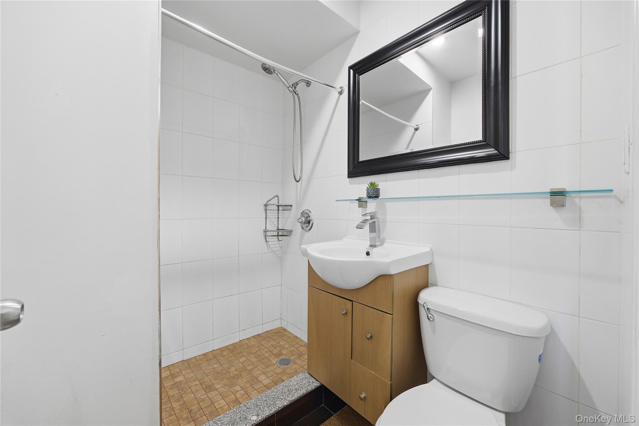 Condo Northern  Queens, NY 11368, MLS-930040-14