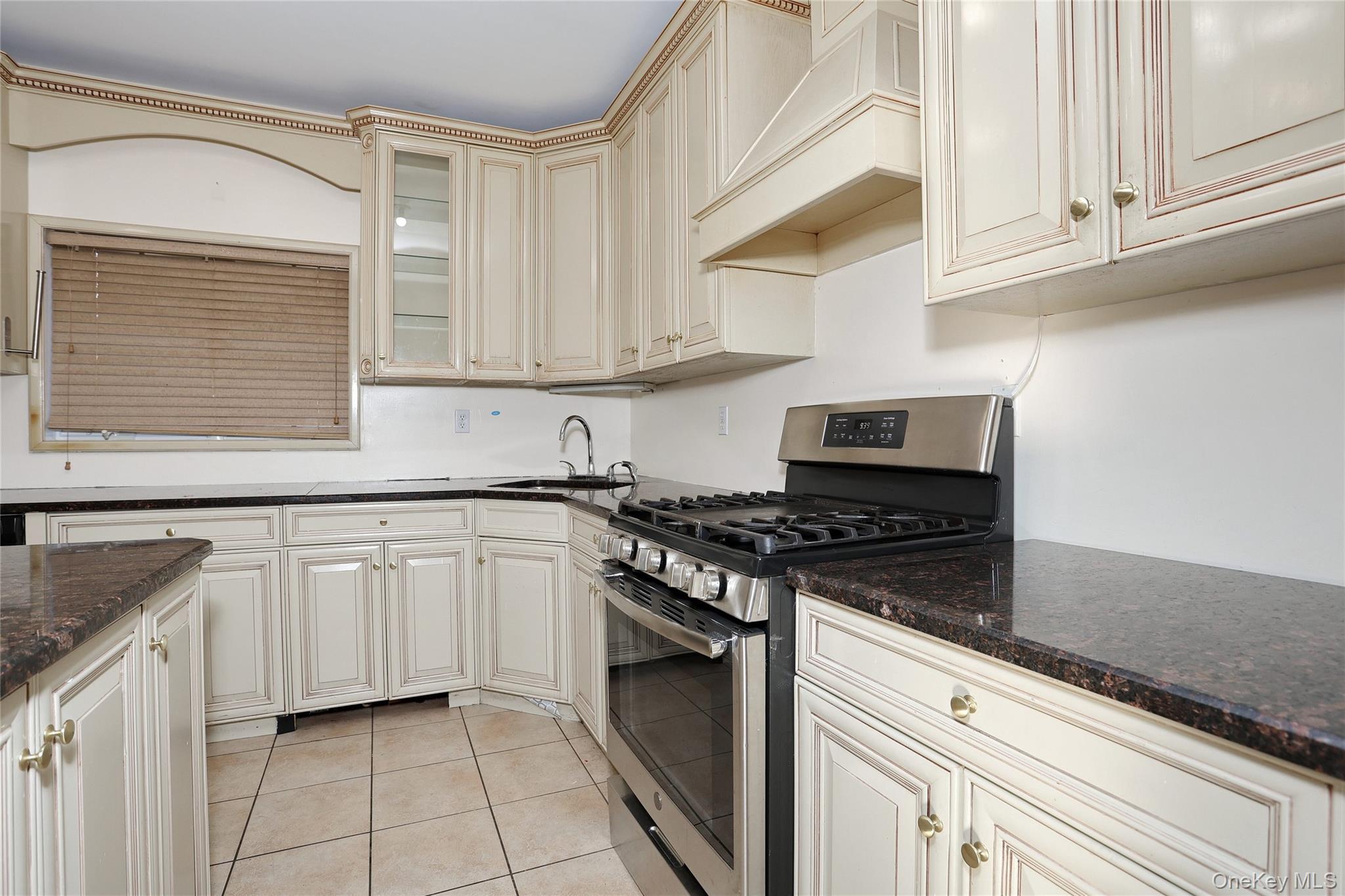 Condo Laura  Rockland County, NY 10977, MLS-930047-14