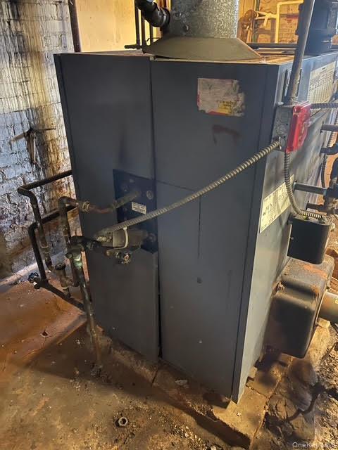 Commercial Sale City Island  Bronx, NY 10464, MLS-930080-10