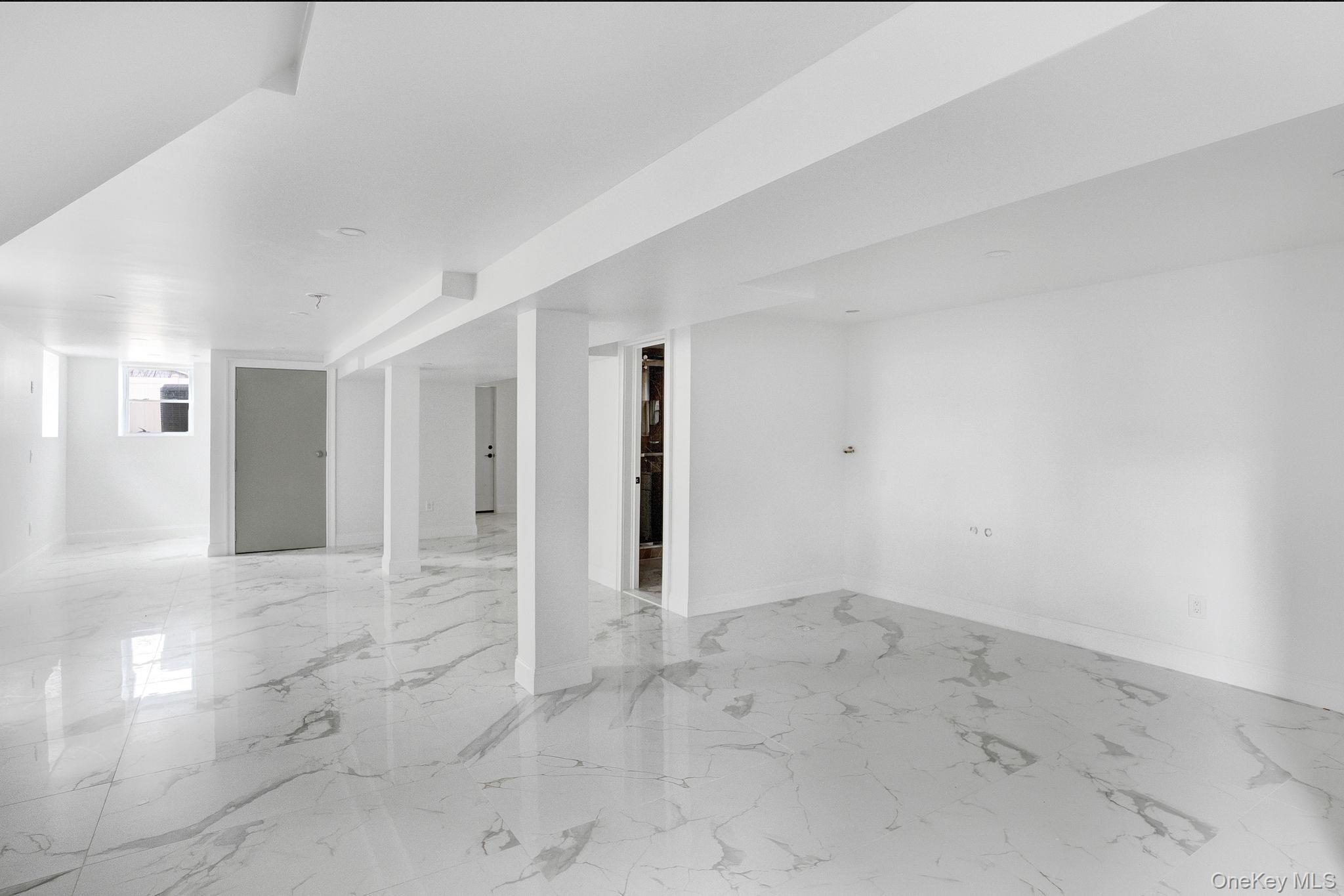 Single Family 177th Queens, NY 11434, MLS-930112-29