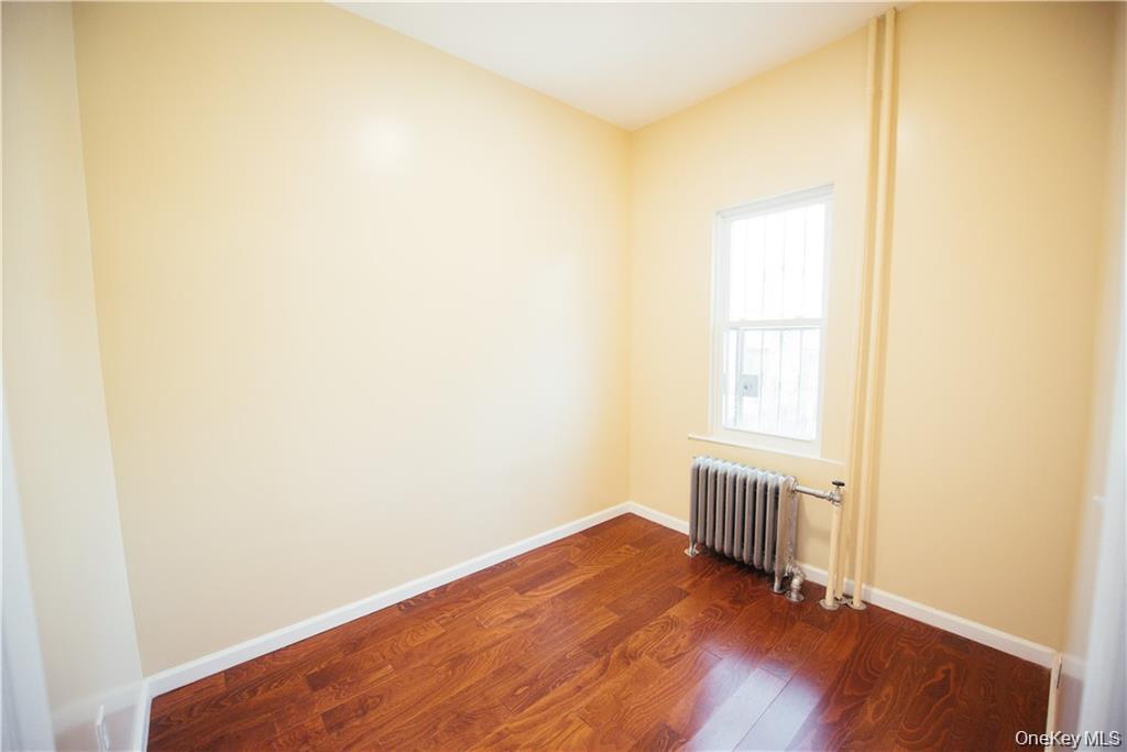 Single Family Beach Bronx, NY 10460, MLS-930132-10
