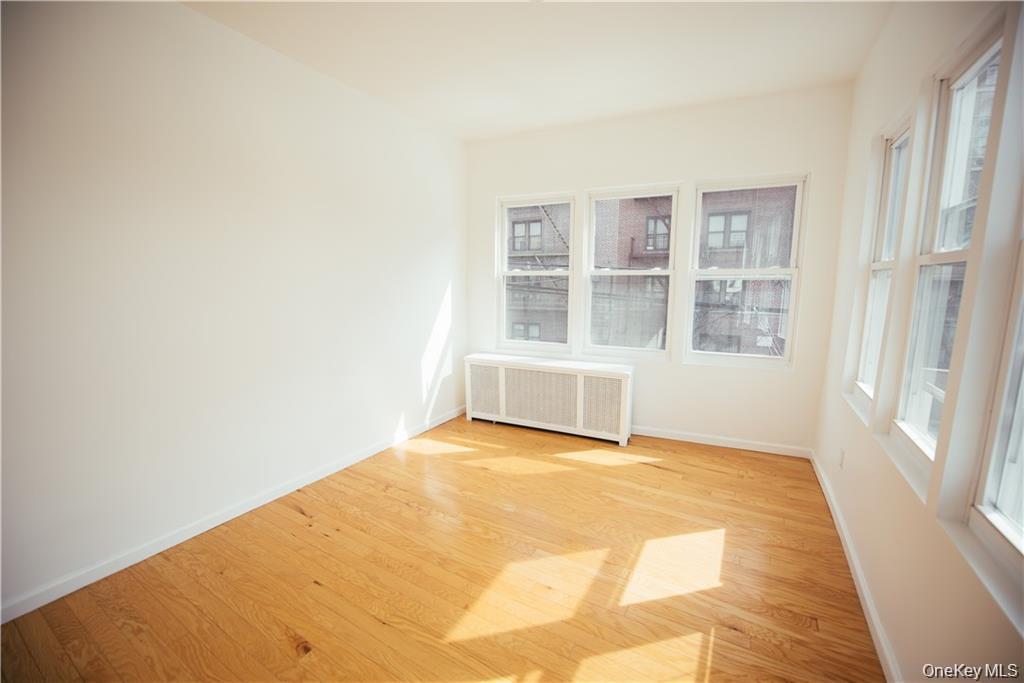 Single Family Beach Bronx, NY 10460, MLS-930132-18