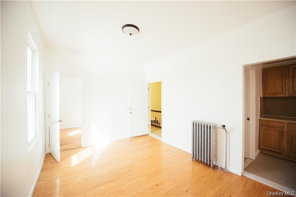 Single Family Beach Bronx, NY 10460, MLS-930132-23