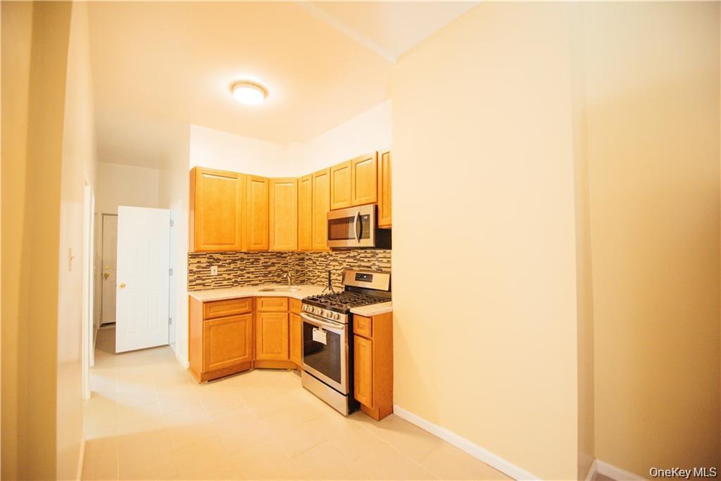 Single Family Beach Bronx, NY 10460, MLS-930132-4