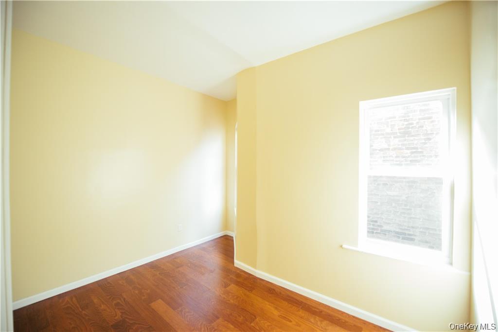 Single Family Beach Bronx, NY 10460, MLS-930132-6