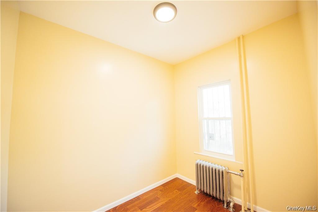 Single Family Beach Bronx, NY 10460, MLS-930132-8