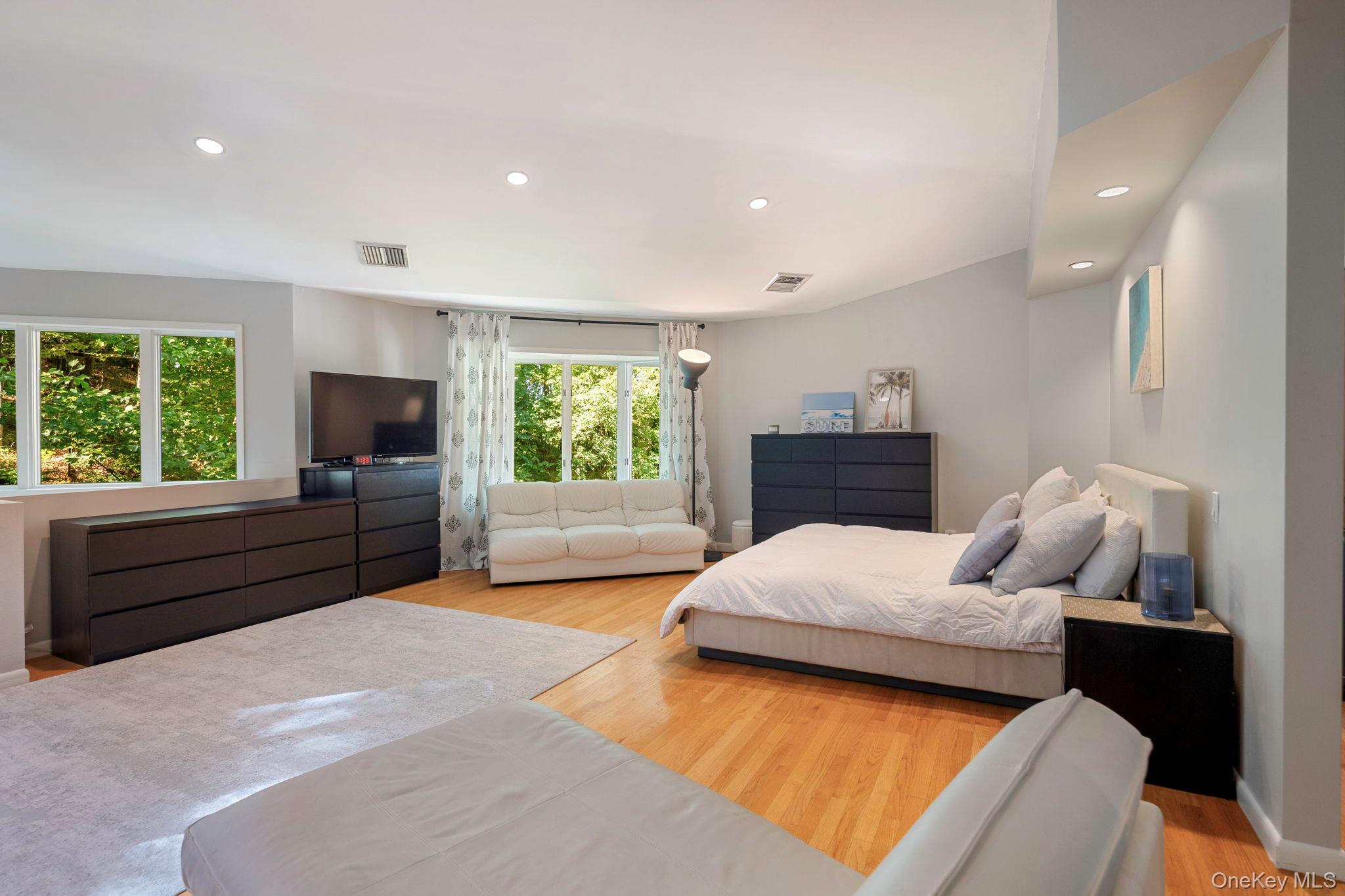 Single Family Kingdom Ridge Westchester County, NY 10506, MLS-930153-20