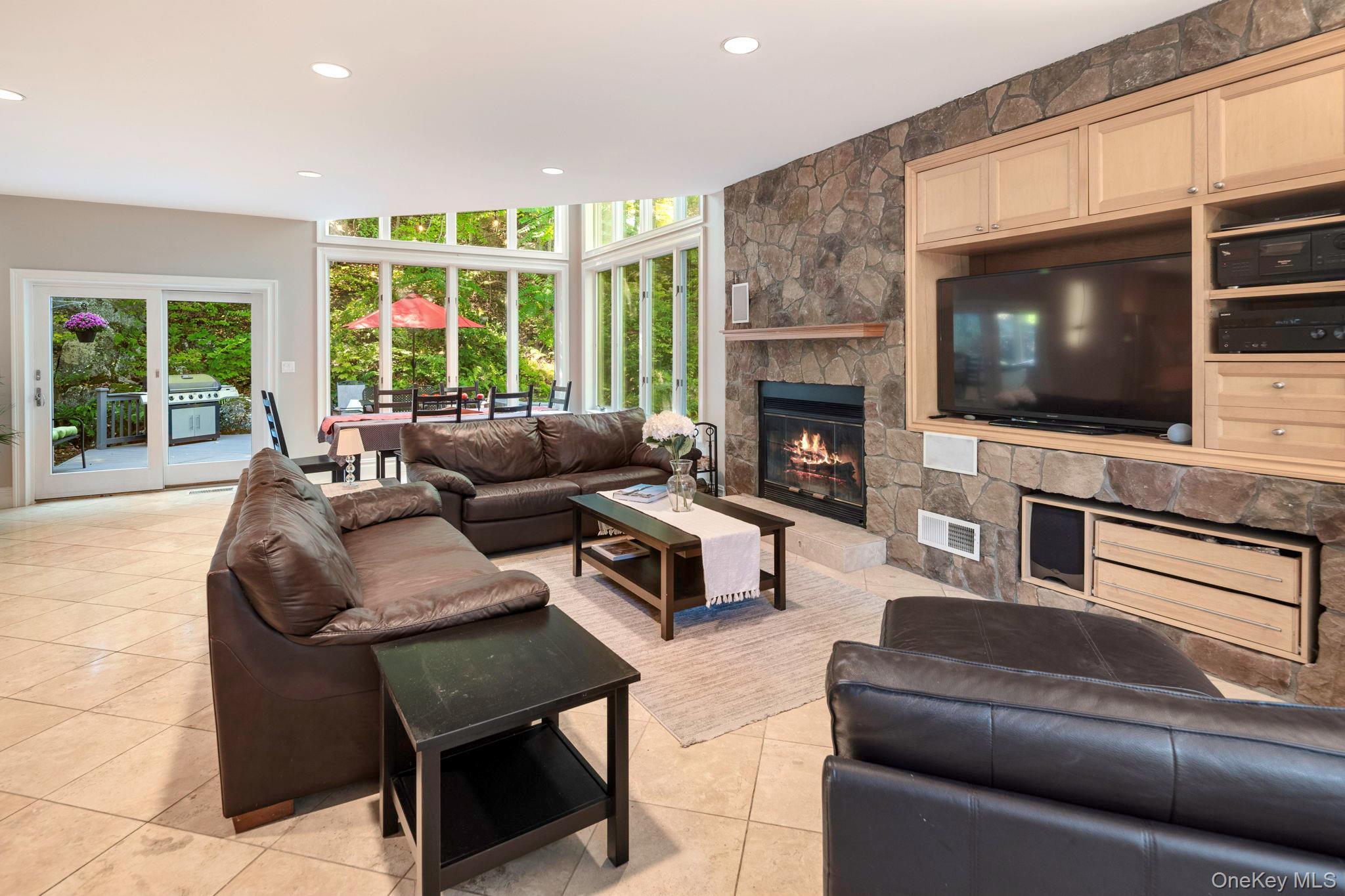 Single Family Kingdom Ridge Westchester County, NY 10506, MLS-930153-8