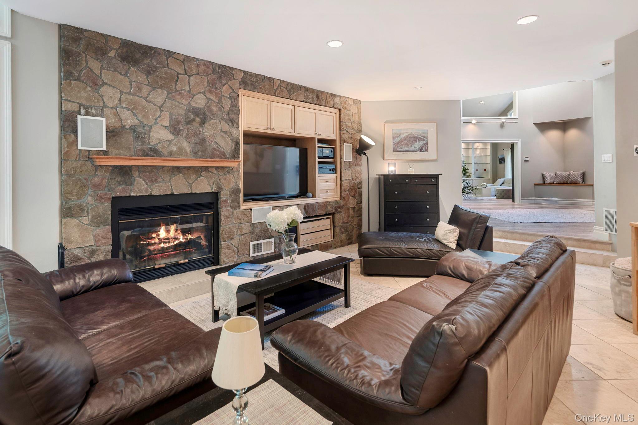 Single Family Kingdom Ridge Westchester County, NY 10506, MLS-930153-9