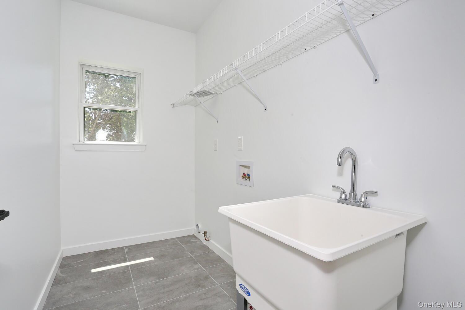 Single Family Rd  Ulster County, NY 12561, MLS-930160-39