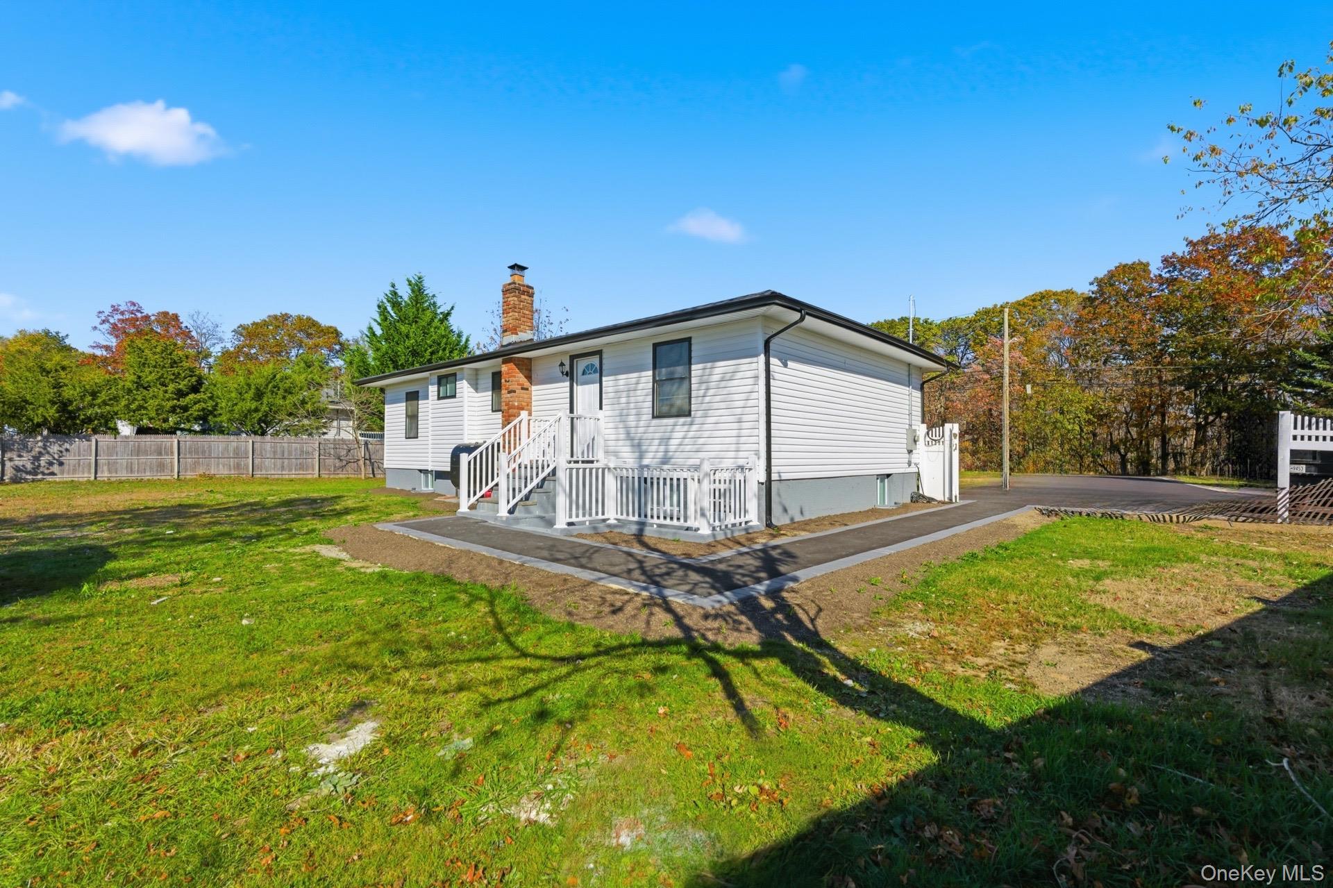 Single Family Connetquot  Suffolk County, NY 11722, MLS-930161-2