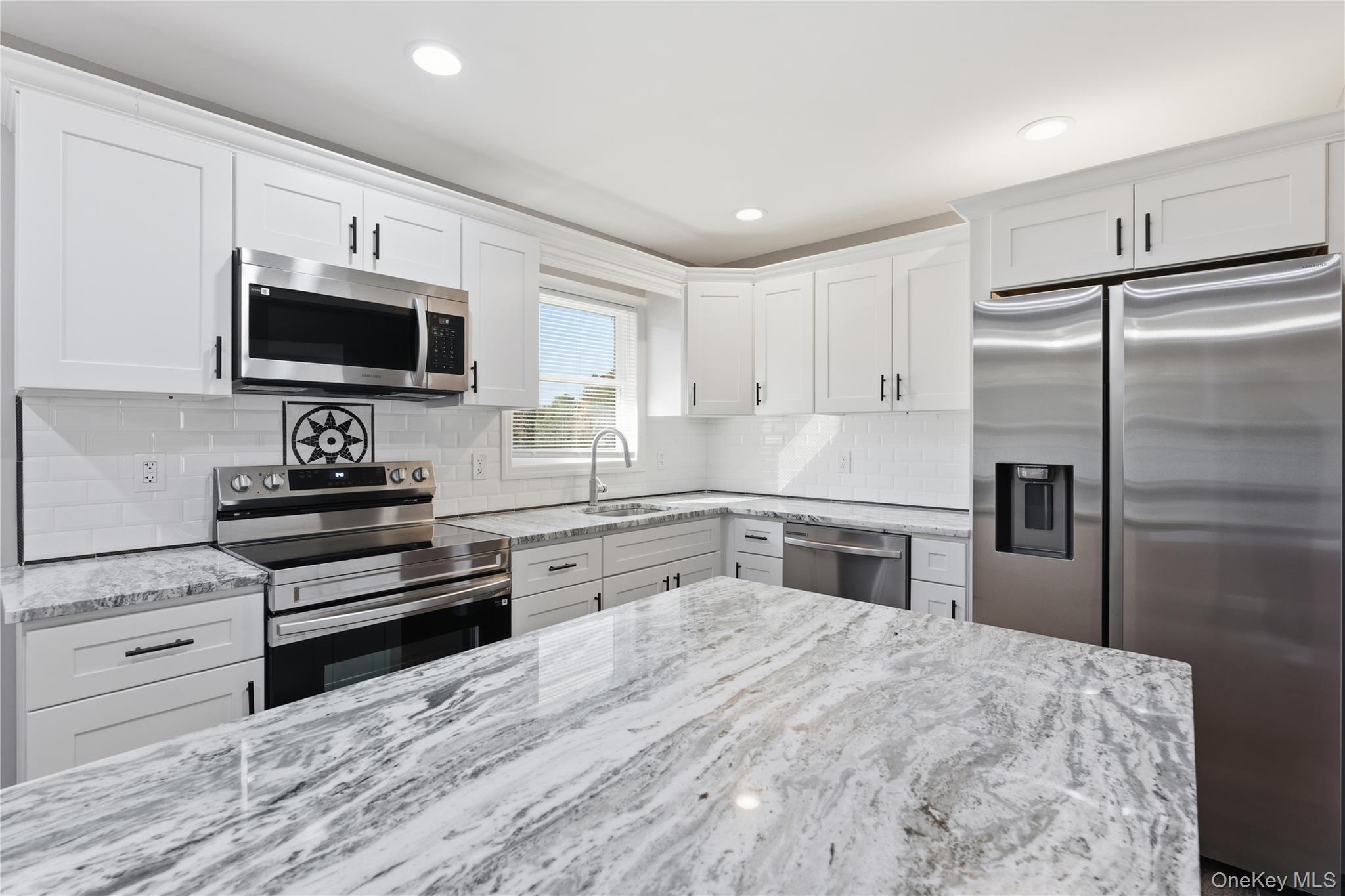 Single Family Connetquot  Suffolk County, NY 11722, MLS-930161-6