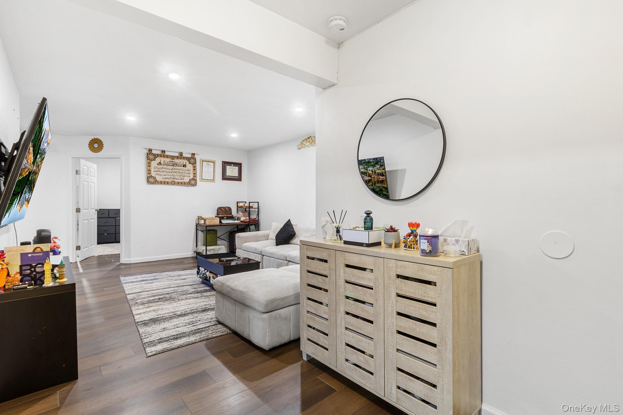 Coop Wendell Nassau County, NY 11550, MLS-930162-8