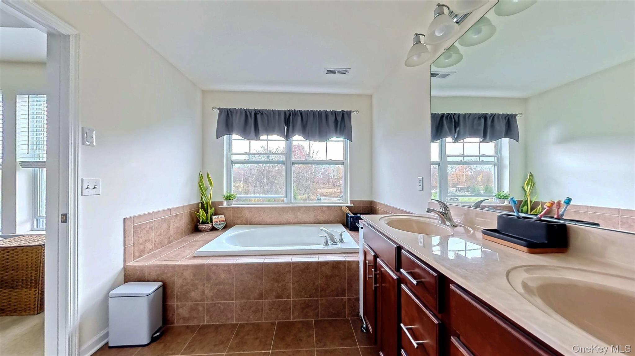 Single Family Lindentree  Orange County, NY 10940, MLS-930168-17