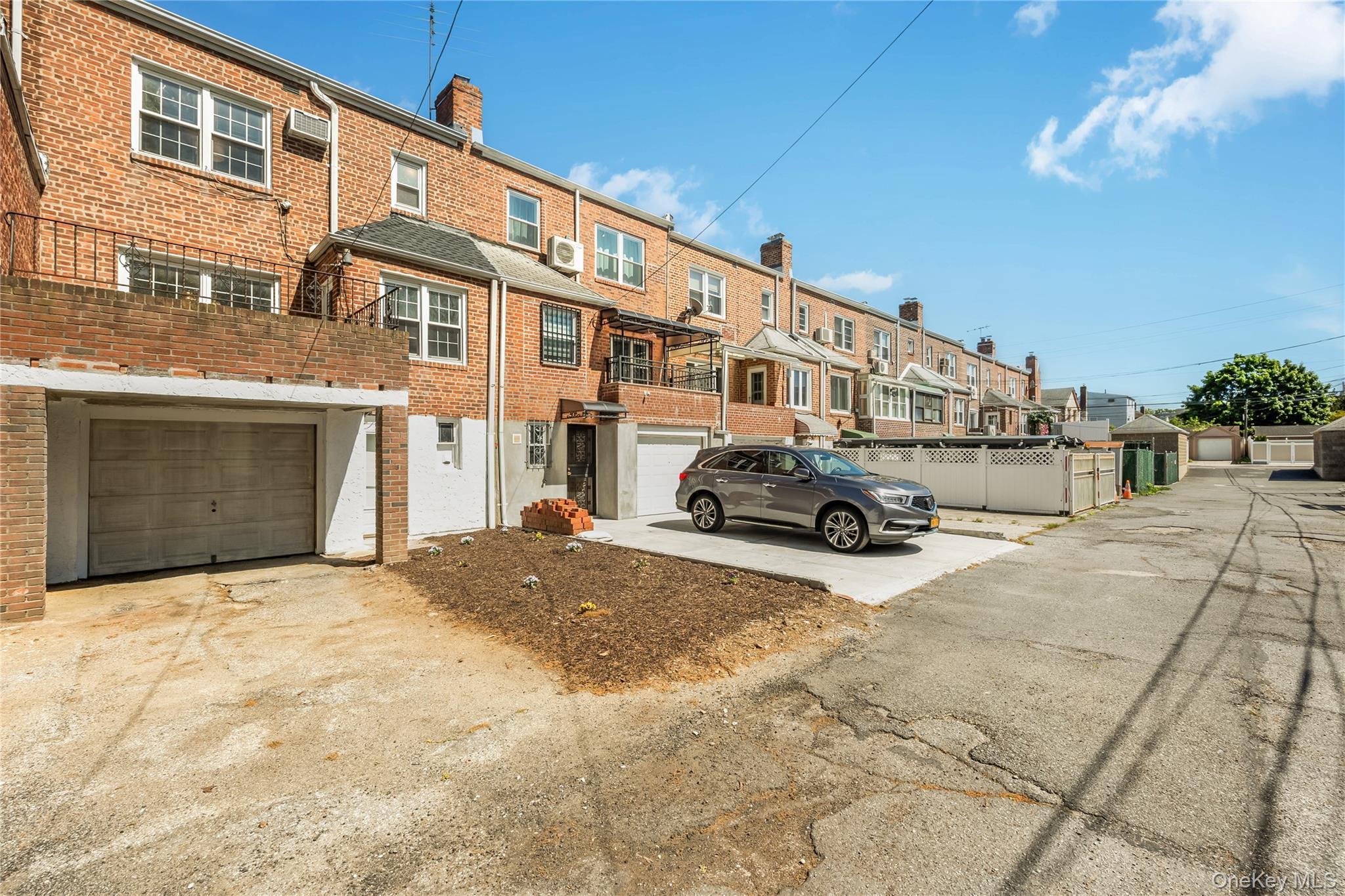 Single Family 174th Queens, NY 11366, MLS-930172-25