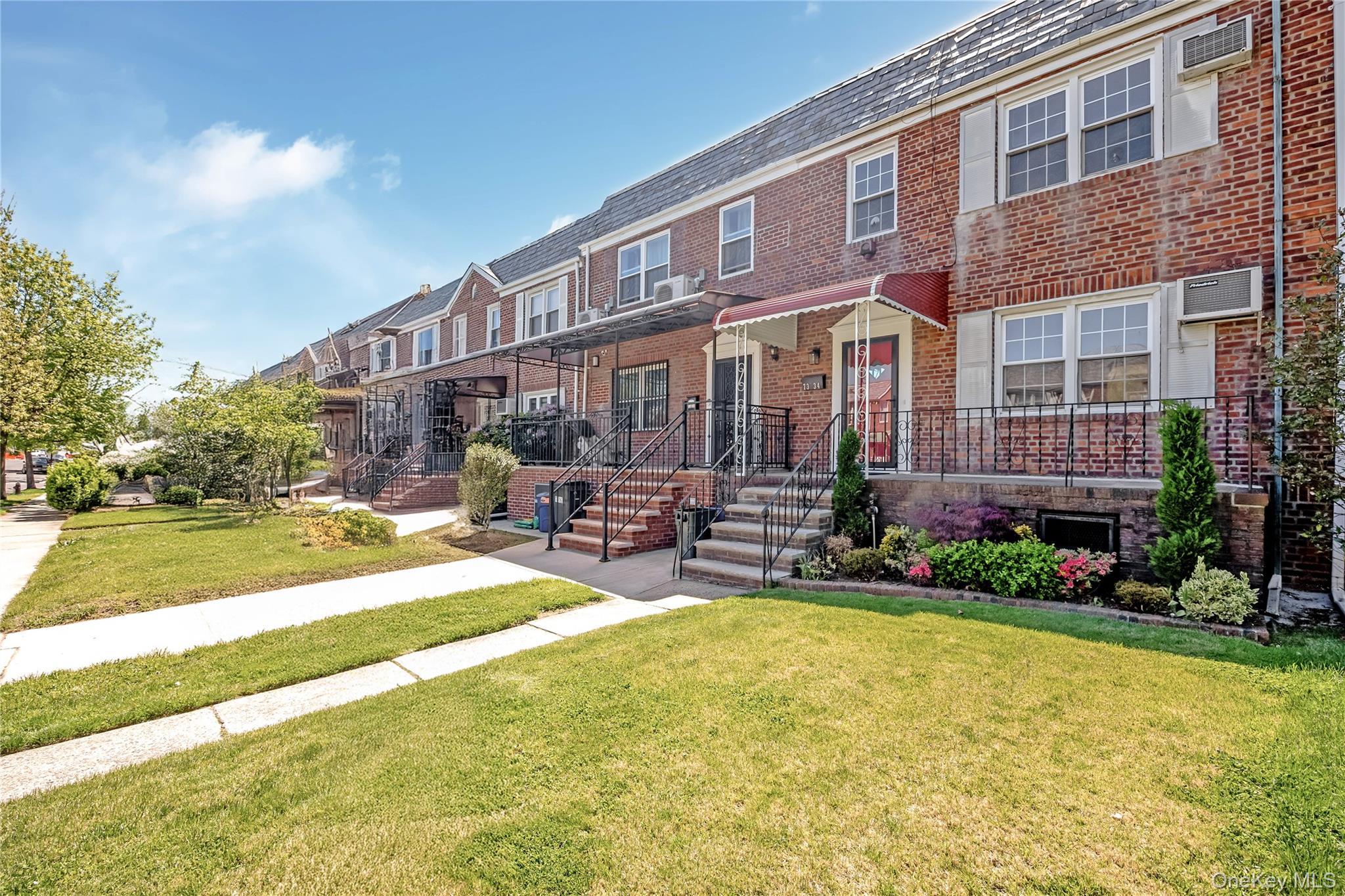 Single Family 174th Queens, NY 11366, MLS-930172-5