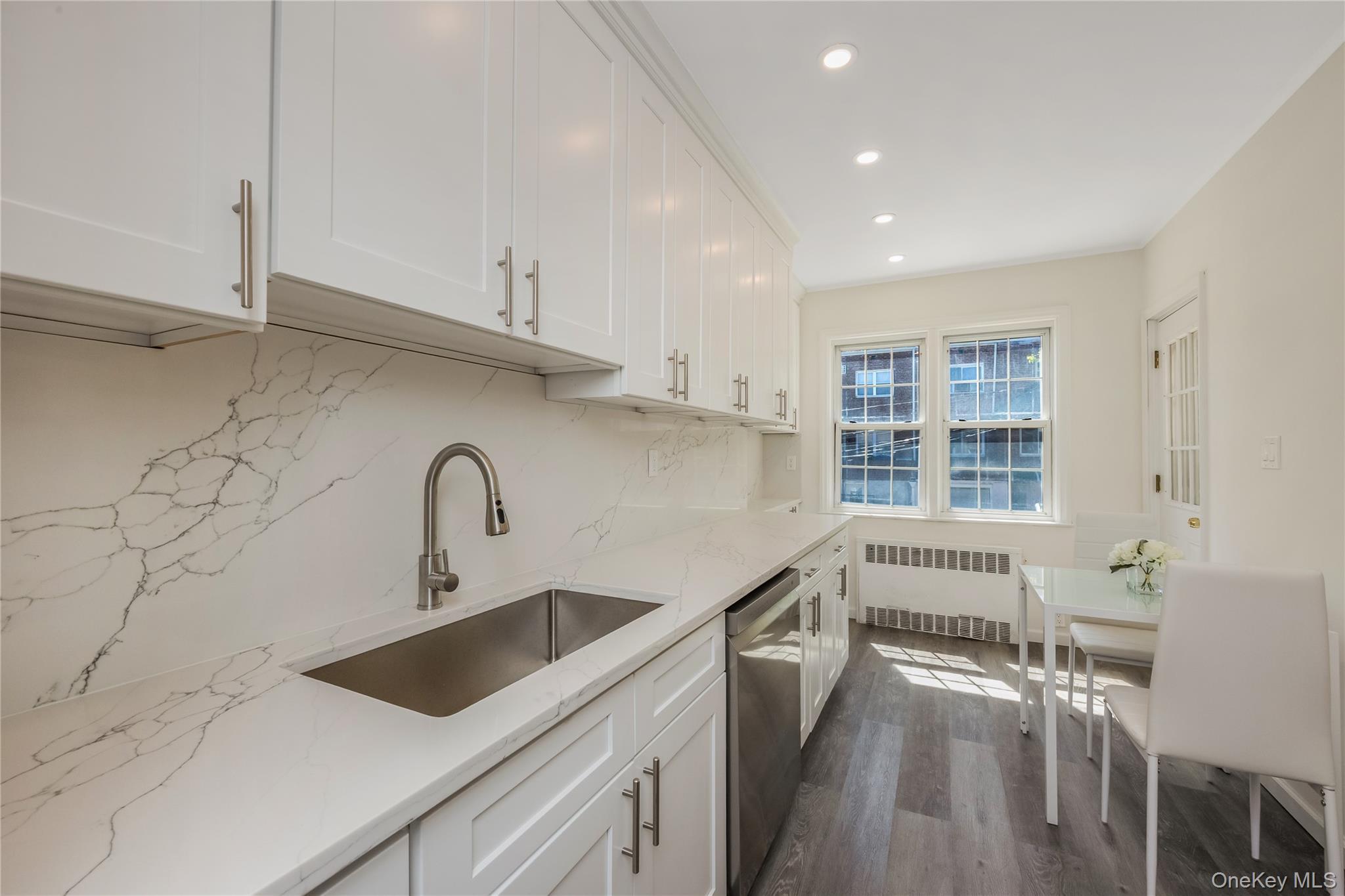 Single Family 174th Queens, NY 11366, MLS-930172-7