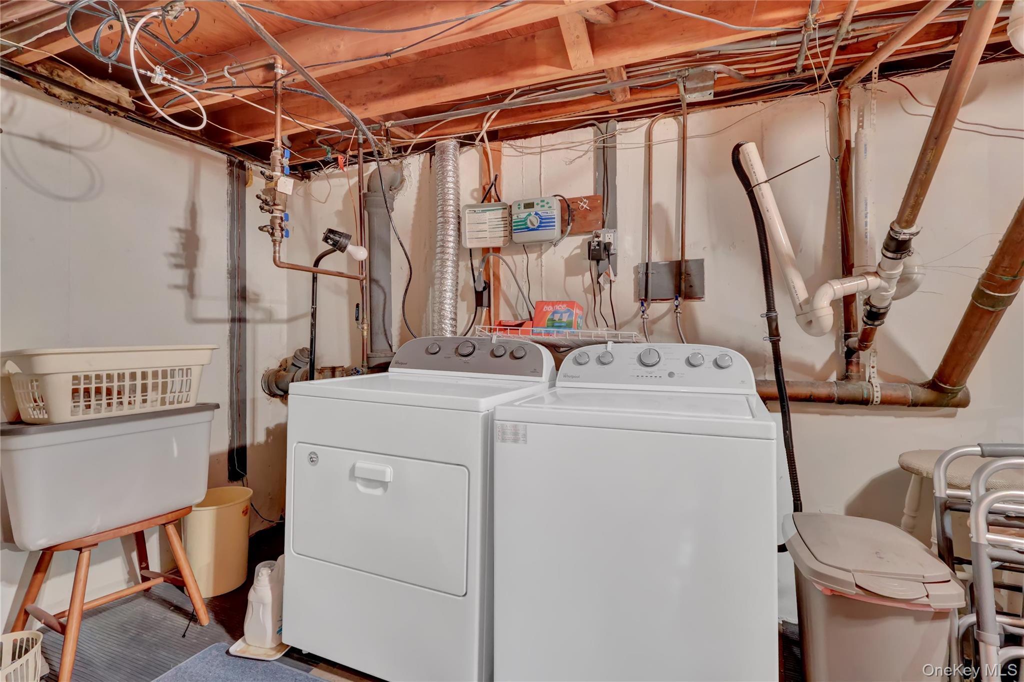 Single Family Mallard Suffolk County, NY 11784, MLS-930193-27