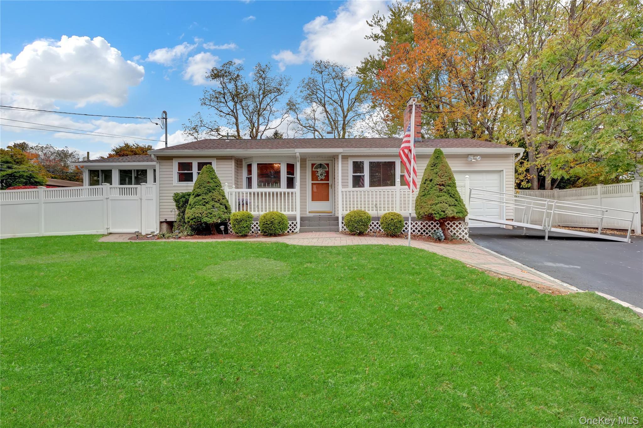 Single Family Mallard Suffolk County, NY 11784, MLS-930193-3