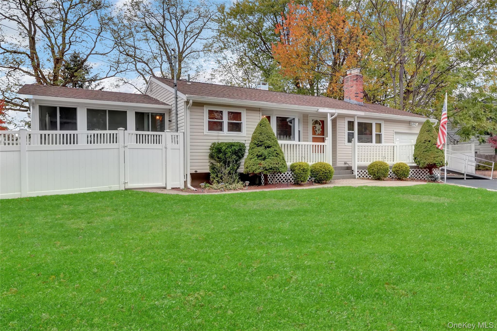 Single Family Mallard Suffolk County, NY 11784, MLS-930193-4