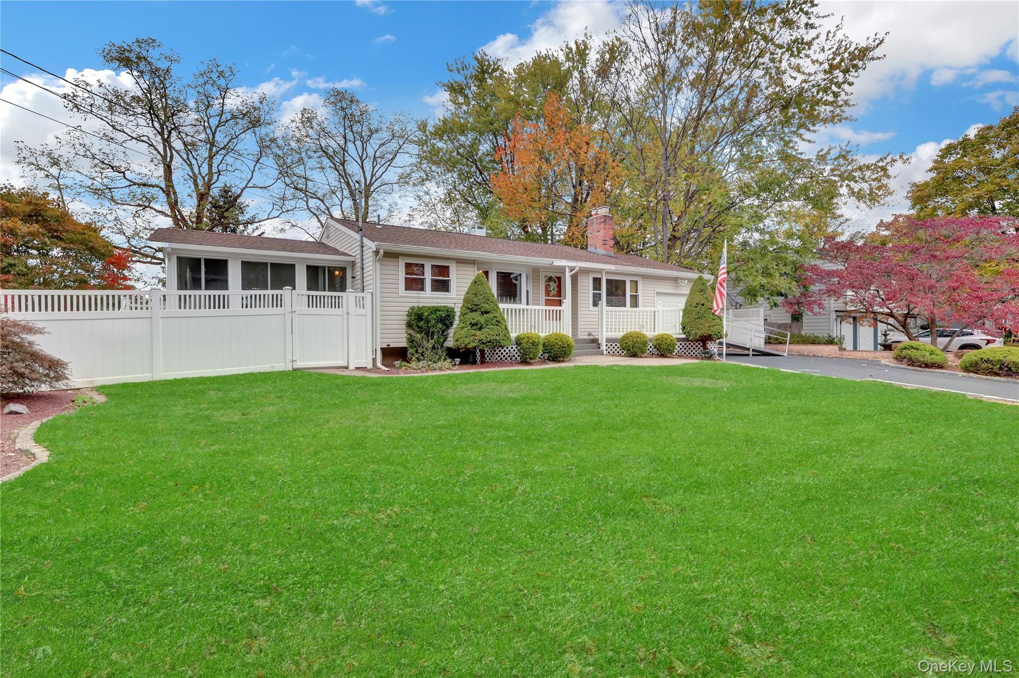 Single Family Mallard Suffolk County, NY 11784, MLS-930193-5