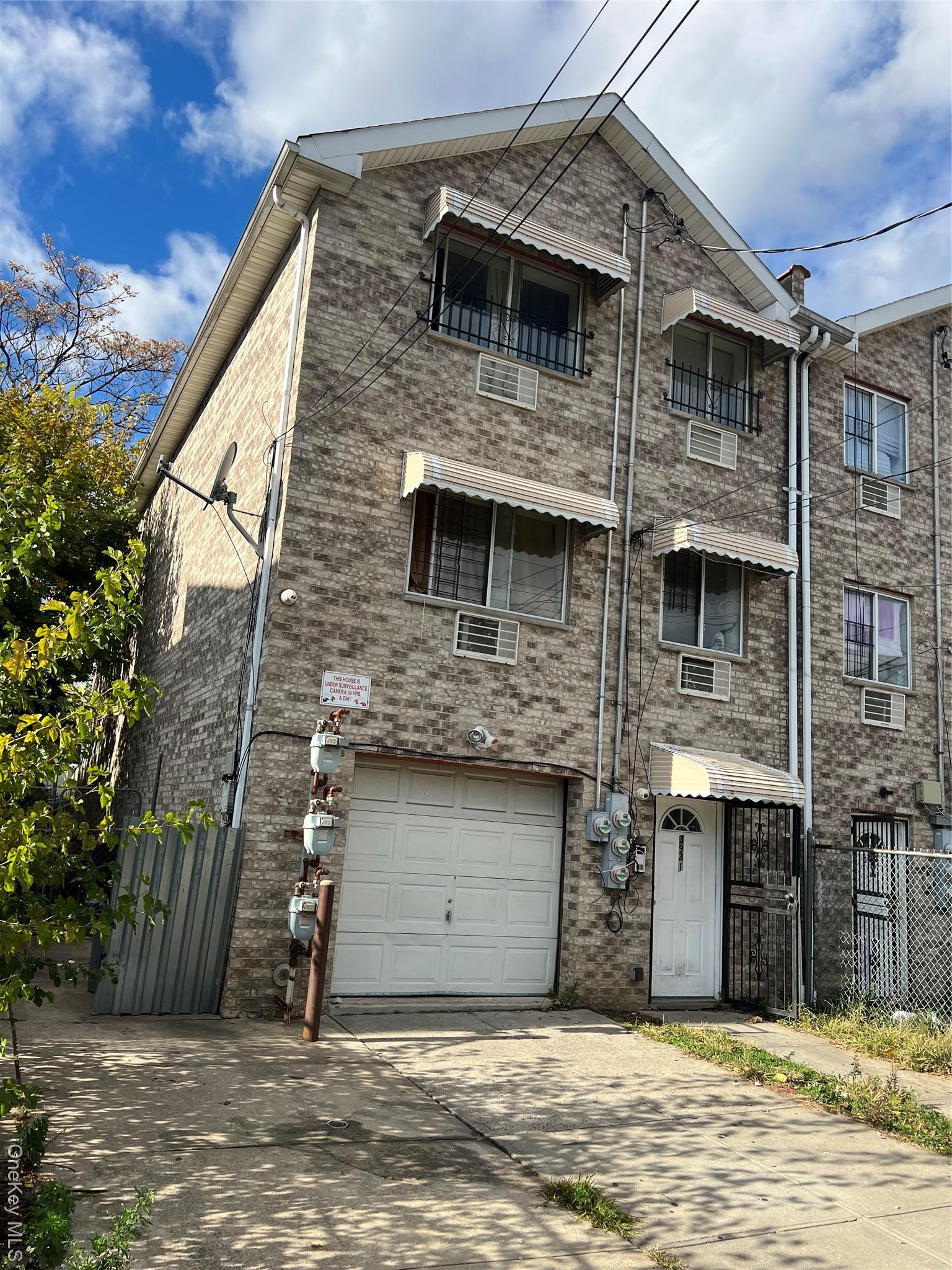 Single Family Laconia  Bronx, NY 10466, MLS-930198-2