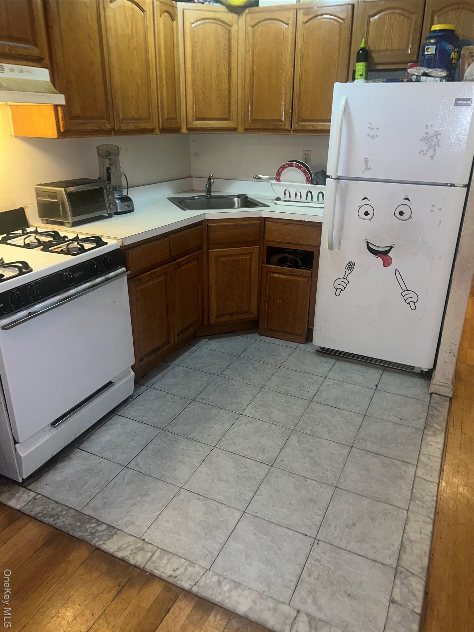 Single Family Laconia  Bronx, NY 10466, MLS-930198-7