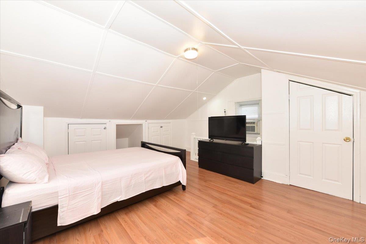 Single Family 194th Queens, NY 11412, MLS-930209-18