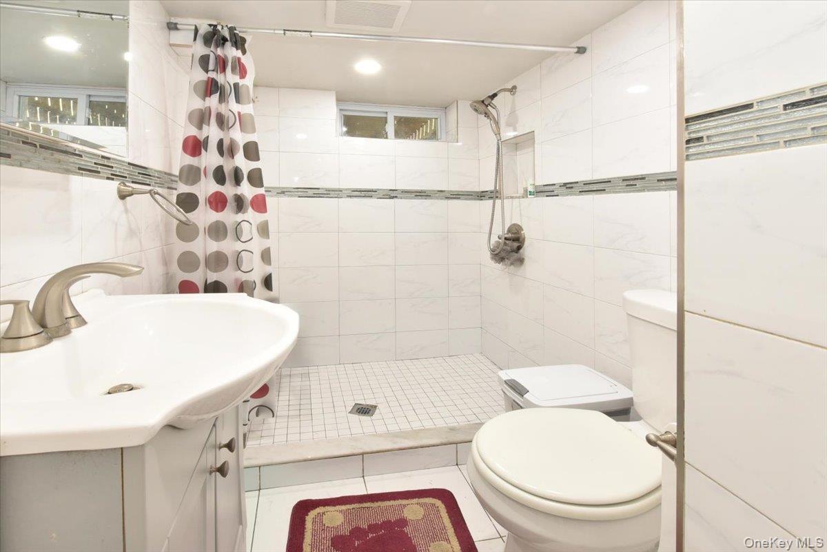 Single Family 194th Queens, NY 11412, MLS-930209-23