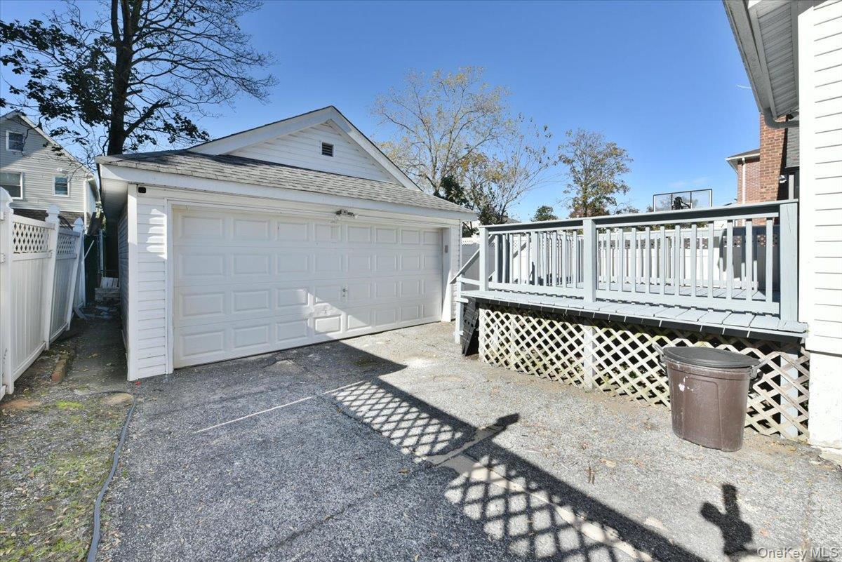 Single Family 194th Queens, NY 11412, MLS-930209-26