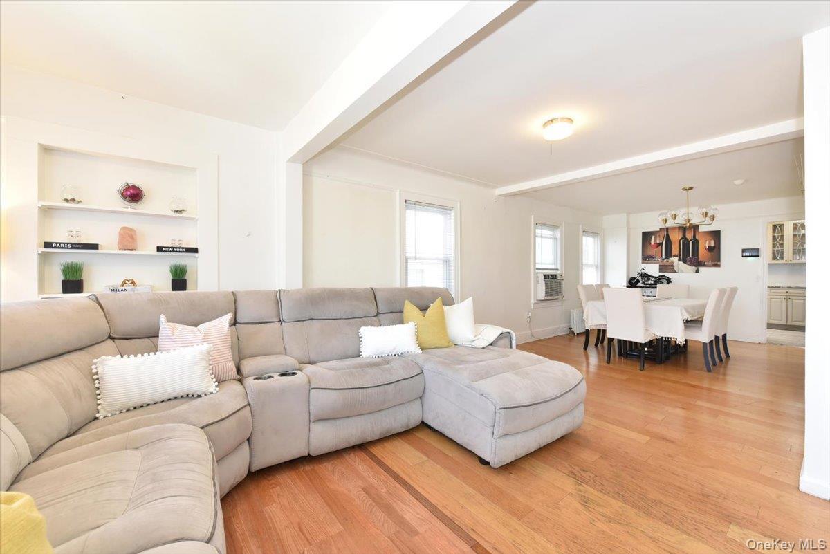 Single Family 194th Queens, NY 11412, MLS-930209-3