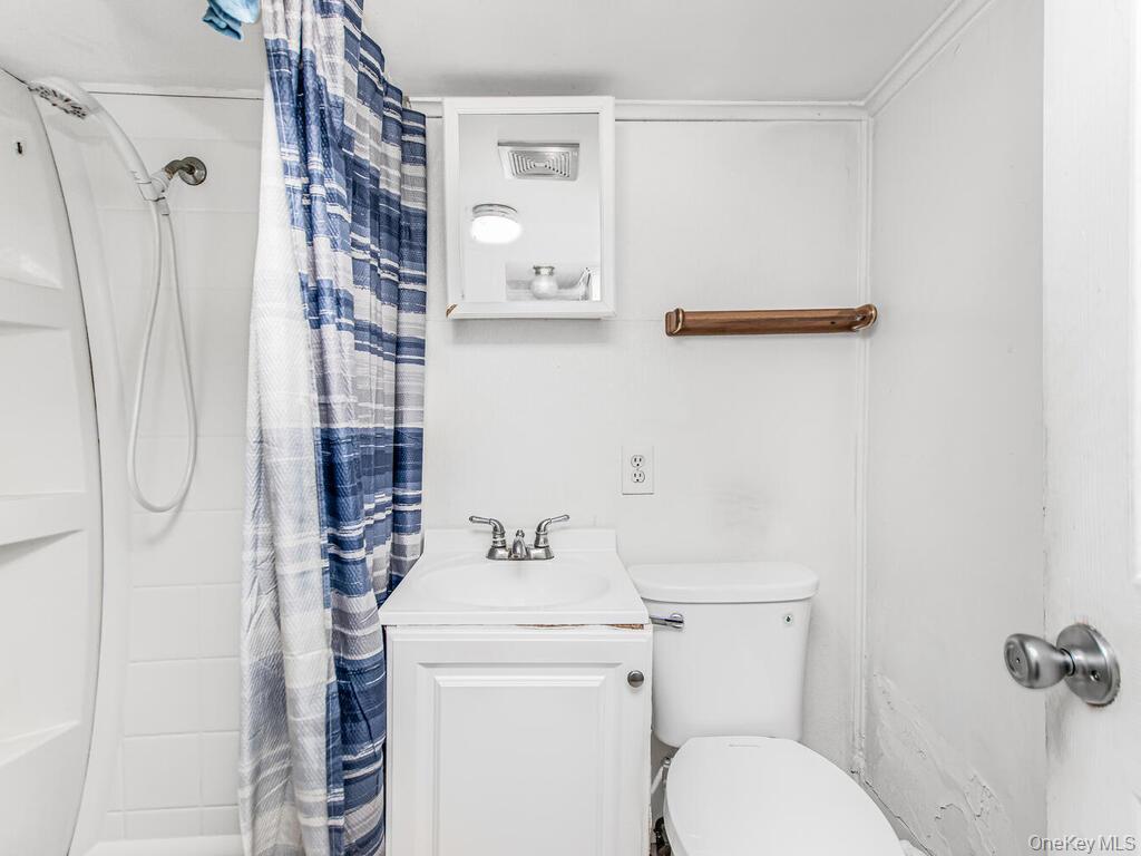 Single Family Carpenter Bronx, NY 10470, MLS-930216-17