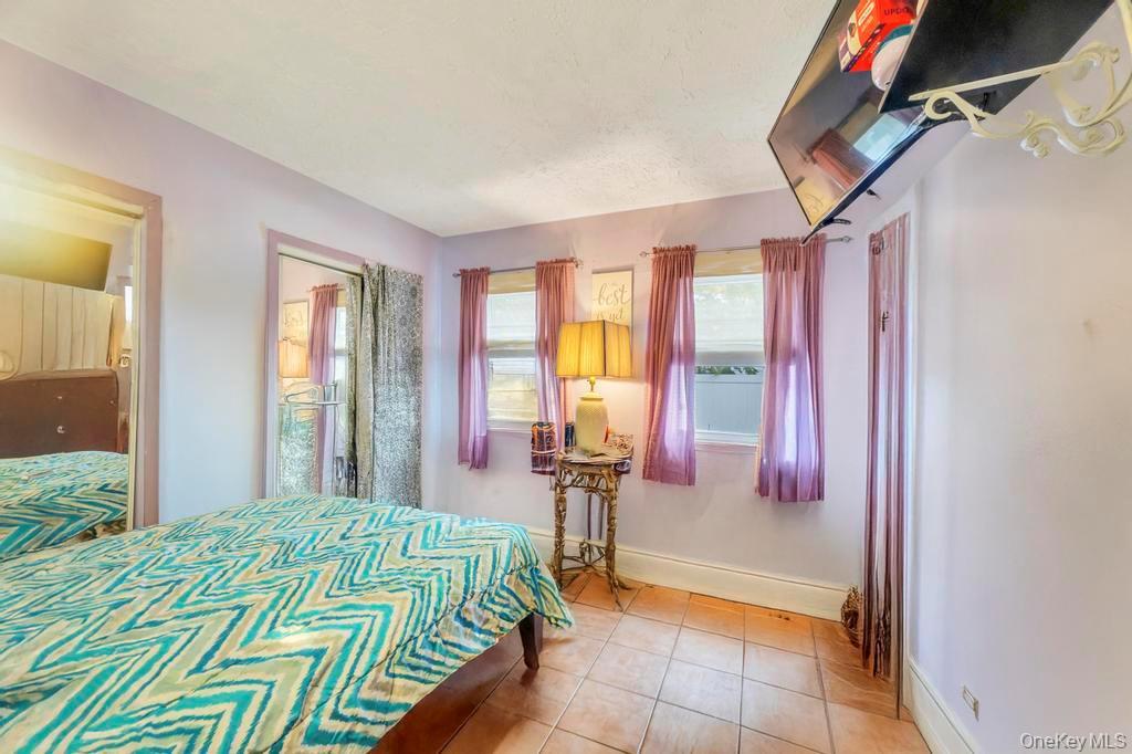 Single Family Commack  Suffolk County, NY 11729, MLS-930217-19