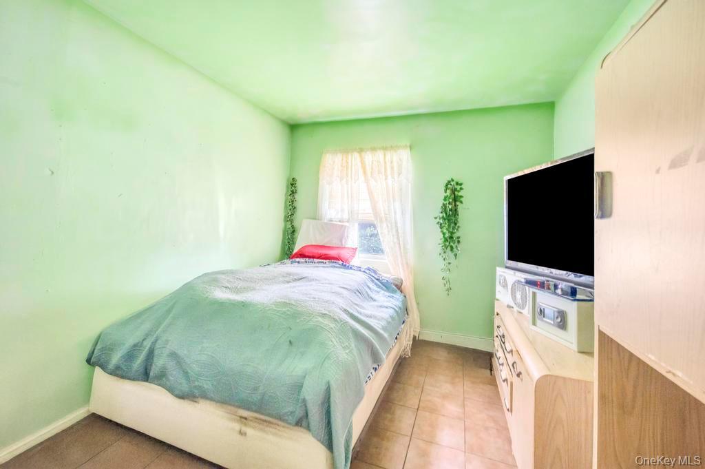 Single Family Commack  Suffolk County, NY 11729, MLS-930217-23