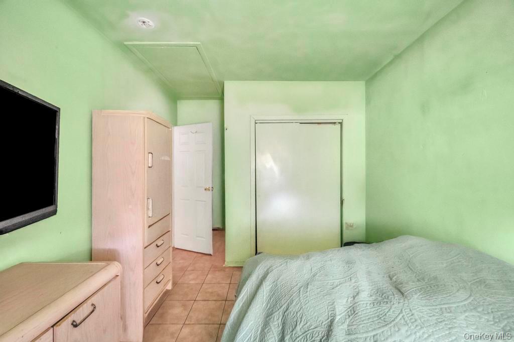 Single Family Commack  Suffolk County, NY 11729, MLS-930217-24