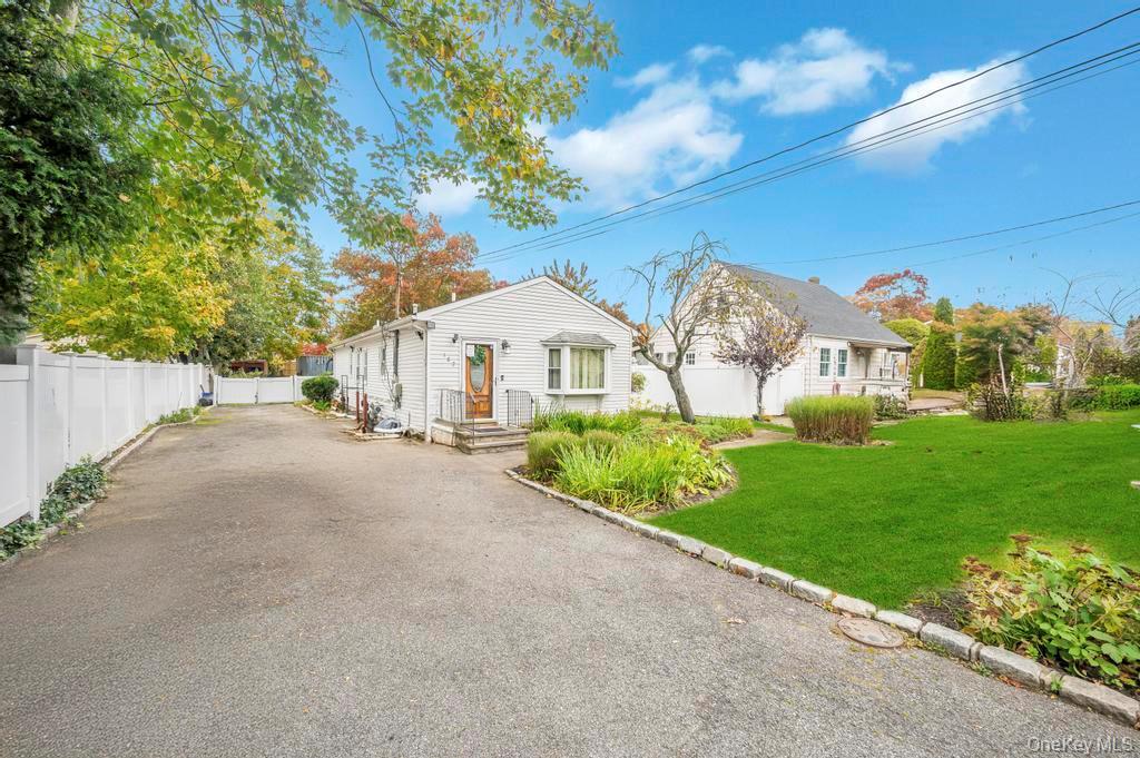 Single Family Commack  Suffolk County, NY 11729, MLS-930217-3