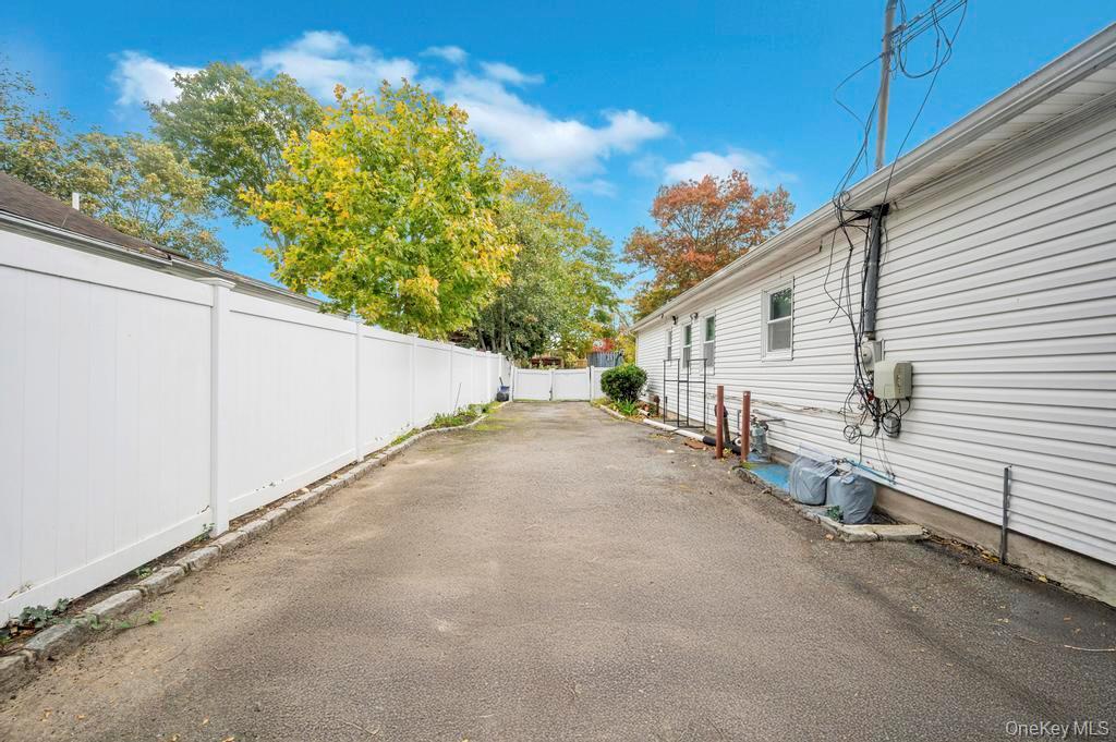 Single Family Commack  Suffolk County, NY 11729, MLS-930217-4