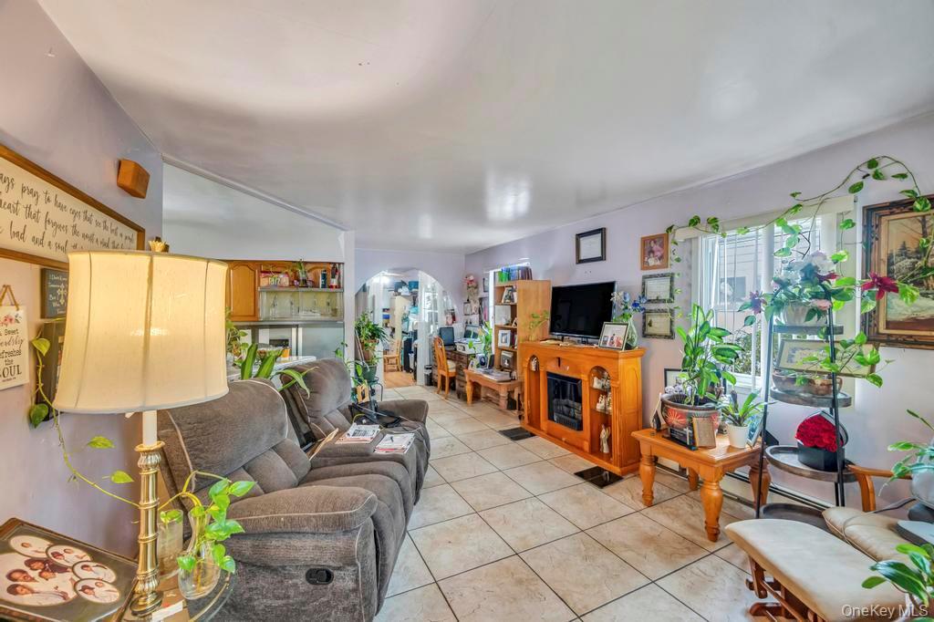 Single Family Commack  Suffolk County, NY 11729, MLS-930217-9