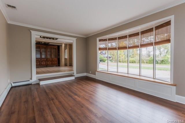 Single Family Beverly Rd.  Suffolk County, NY 11769, MLS-930218-6