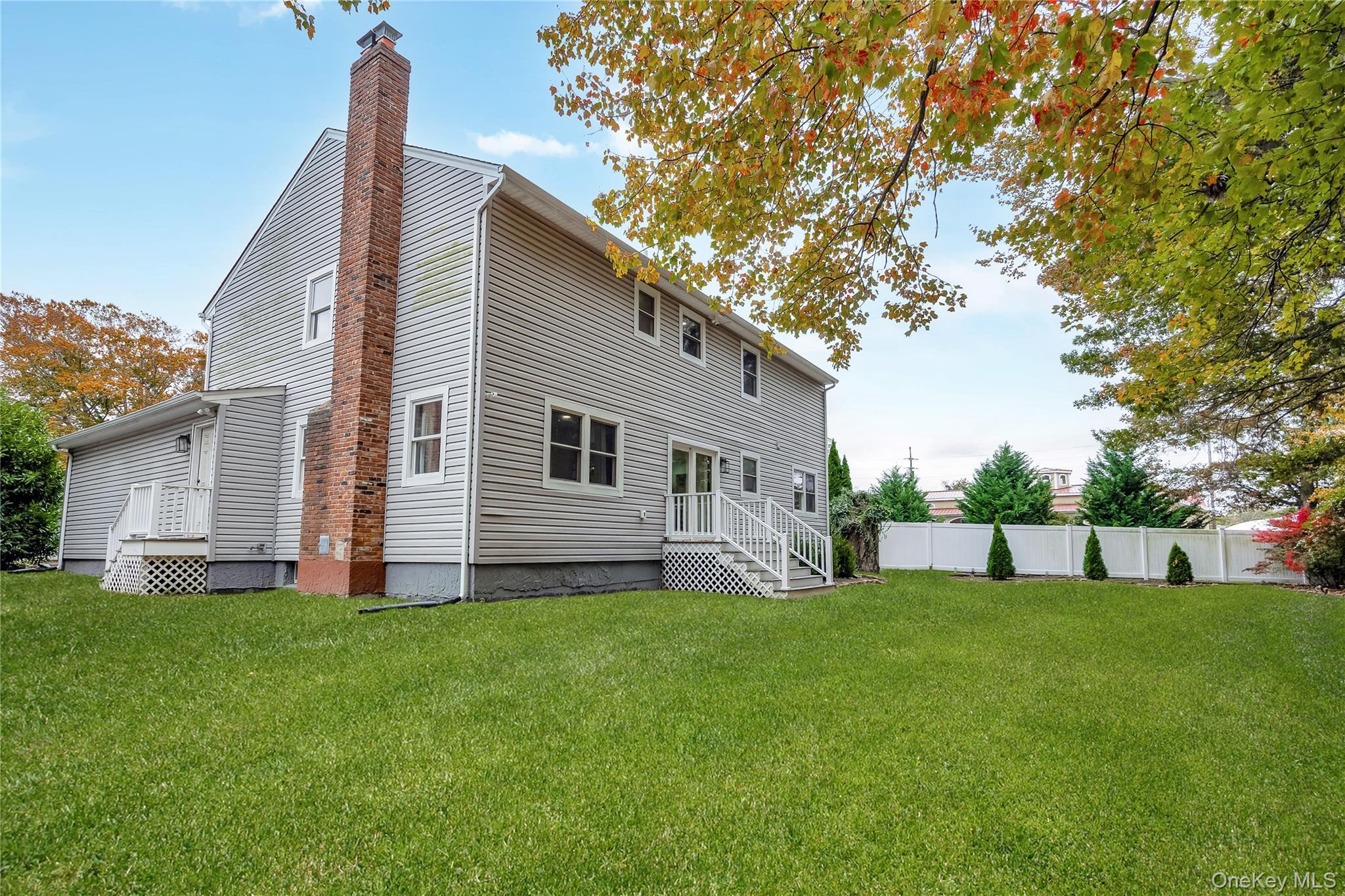 Single Family Park Nassau County, NY 11793, MLS-930241-28