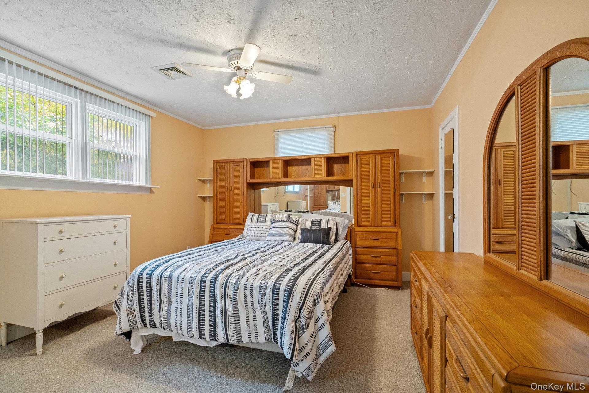 Single Family Overlook Suffolk County, NY 11950, MLS-930251-17