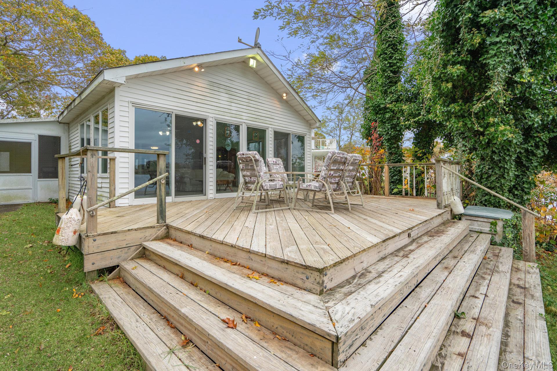 Single Family Overlook Suffolk County, NY 11950, MLS-930251-21