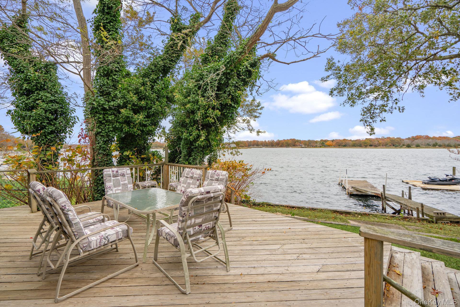 Single Family Overlook Suffolk County, NY 11950, MLS-930251-22