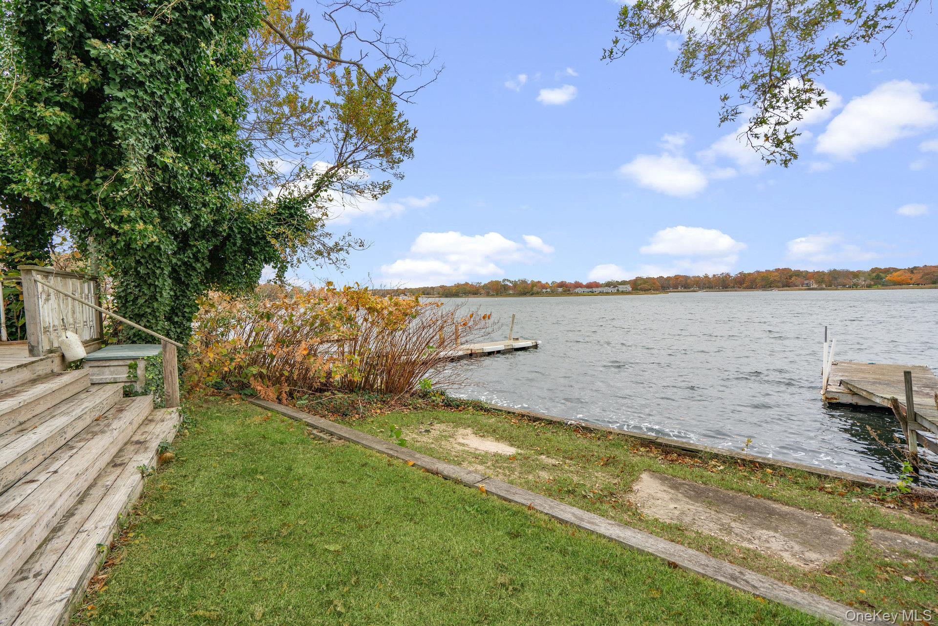 Single Family Overlook Suffolk County, NY 11950, MLS-930251-25