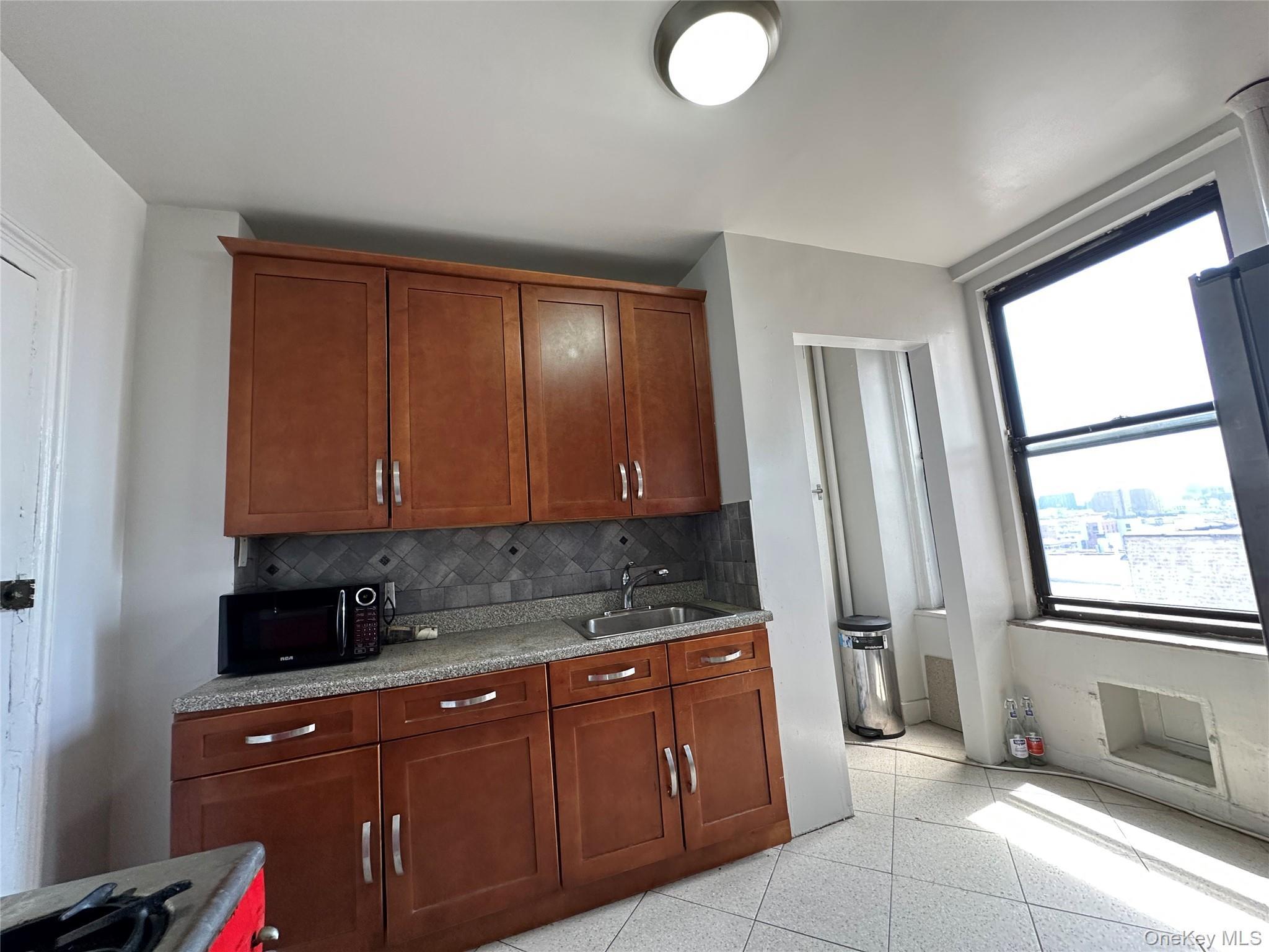 Coop Edgecombe  Manhattan, NY 10032, MLS-930267-15