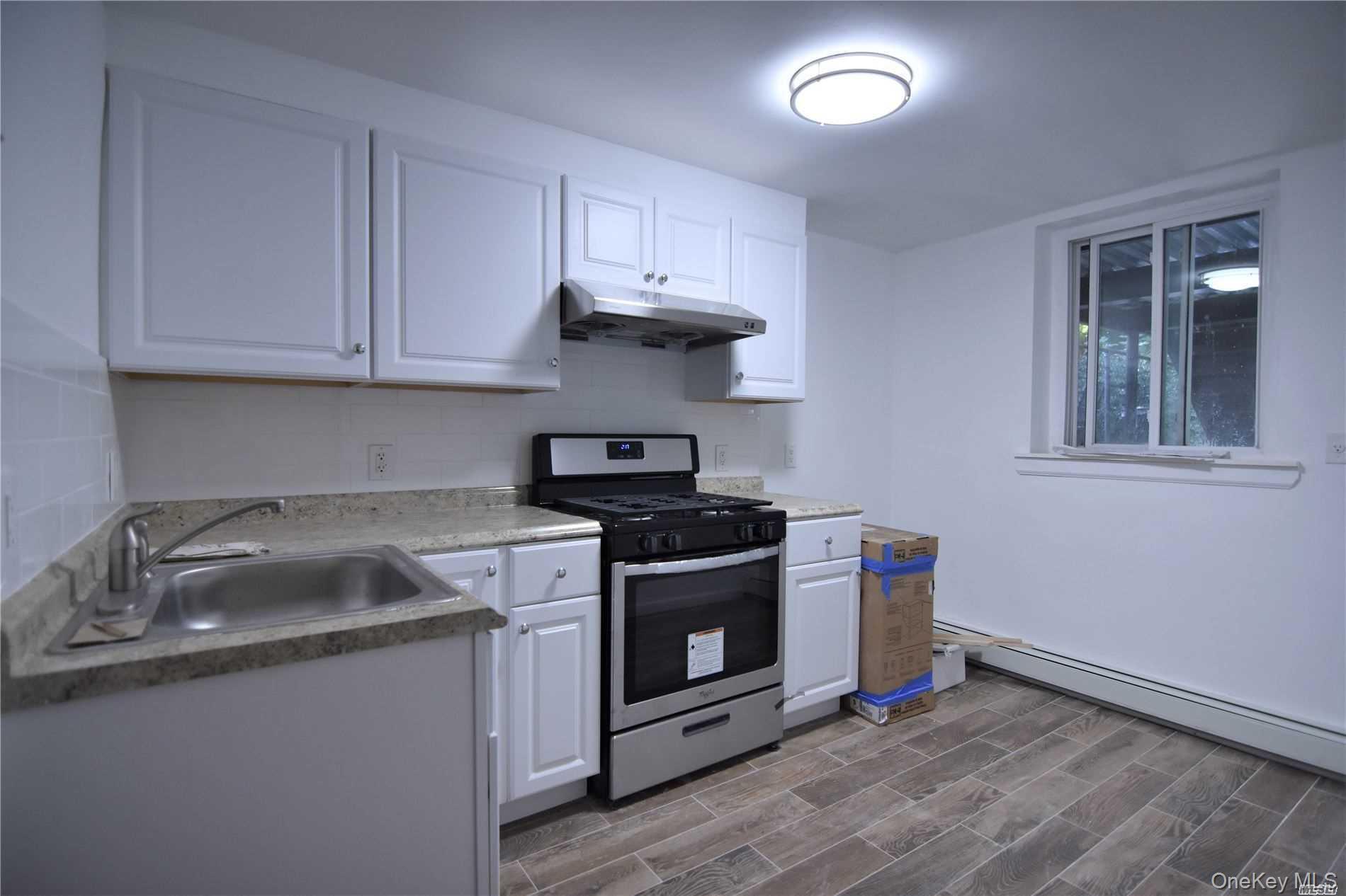 Single Family 164th Queens, NY 11365, MLS-930270-8