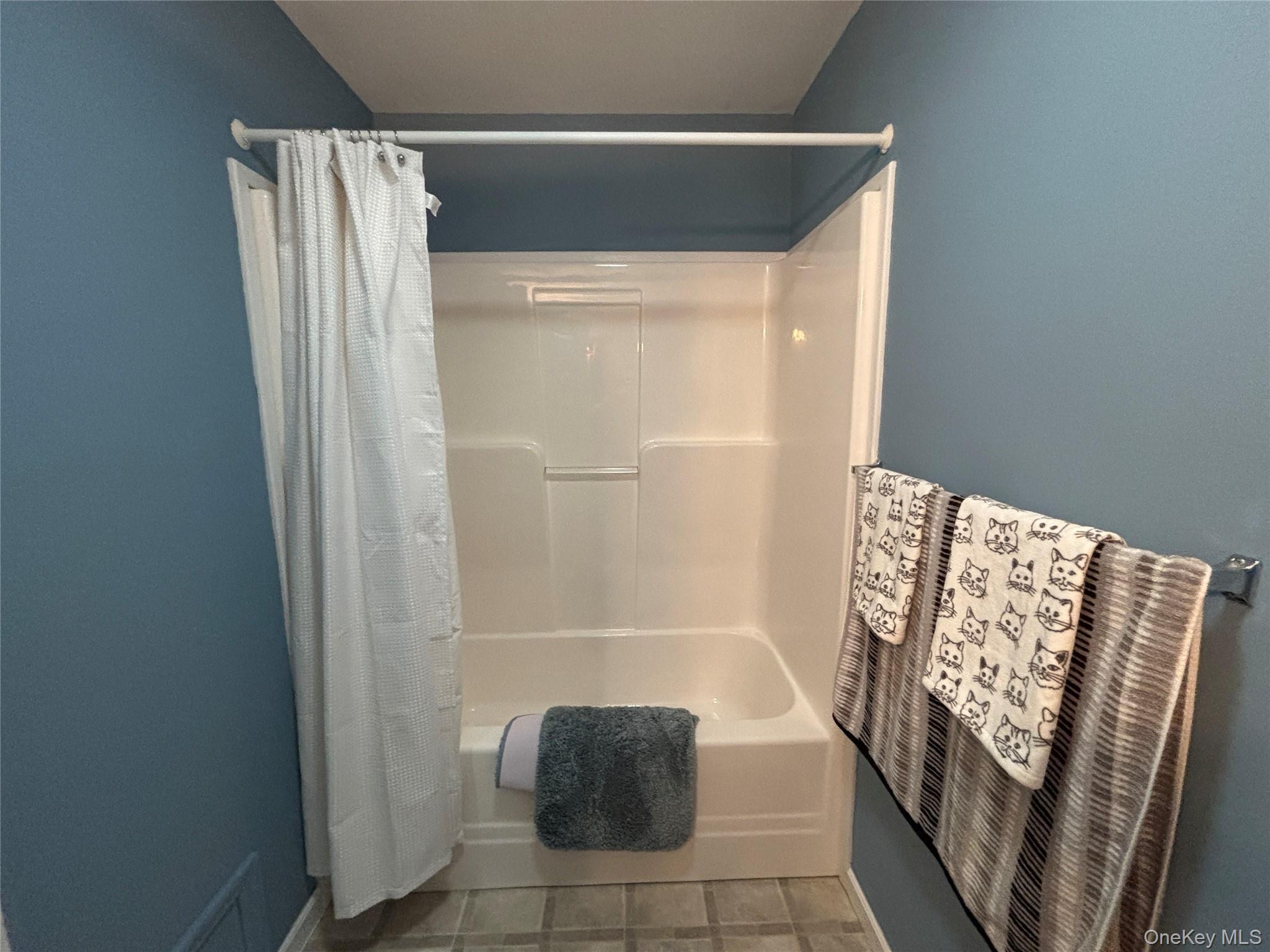 Single Family Old Country  Suffolk County, NY 11901, MLS-930276-22